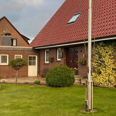 Apartment Geraeumige Mit Garten Und Grill